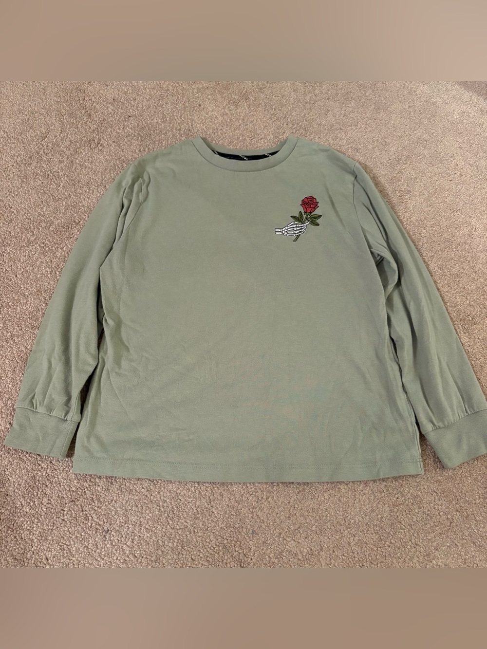 Art Class Olive Green Long-Sleeve Tee with Rose Embroidery size small 6/7